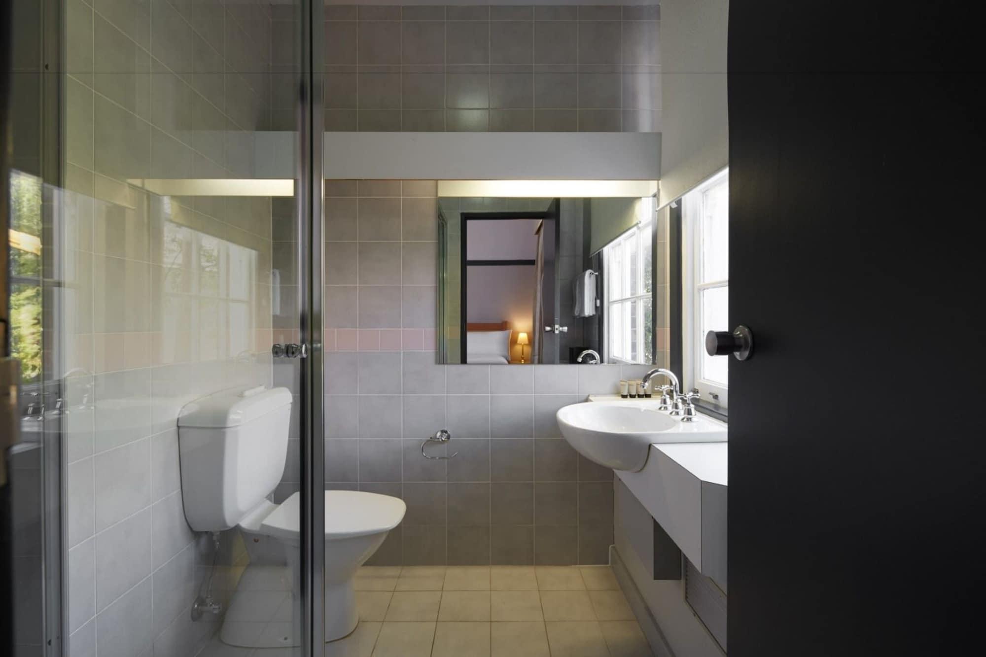 Brassey Hotel - Managed By Doma Hotels Канберра Экстерьер фото