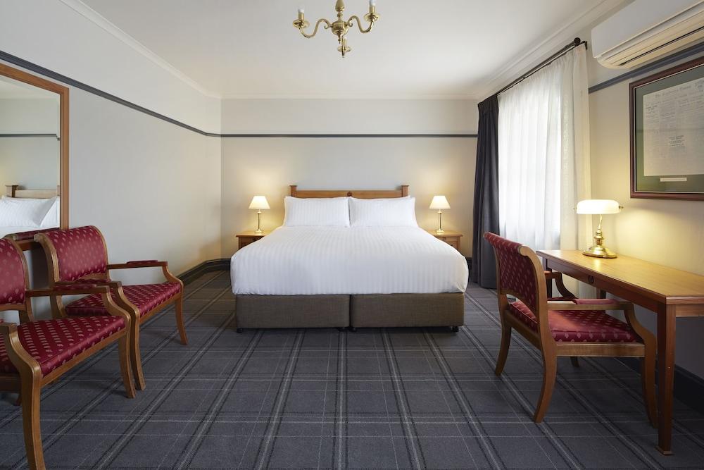 Brassey Hotel - Managed By Doma Hotels Канберра Экстерьер фото